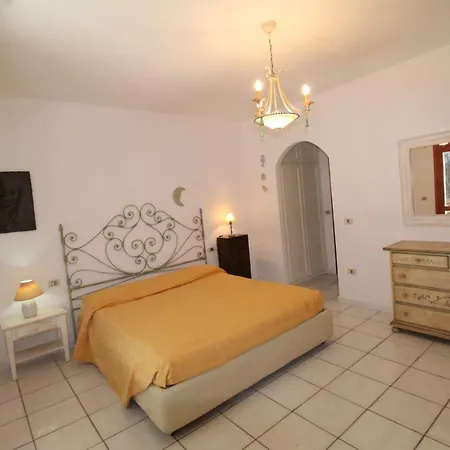 Sum. Cala Di Falco Villa Cannigione